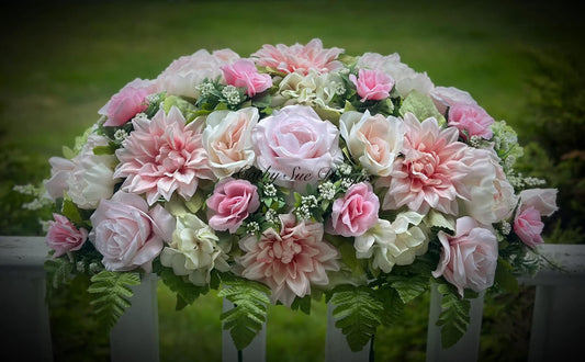 Grave Saddle in Pinks